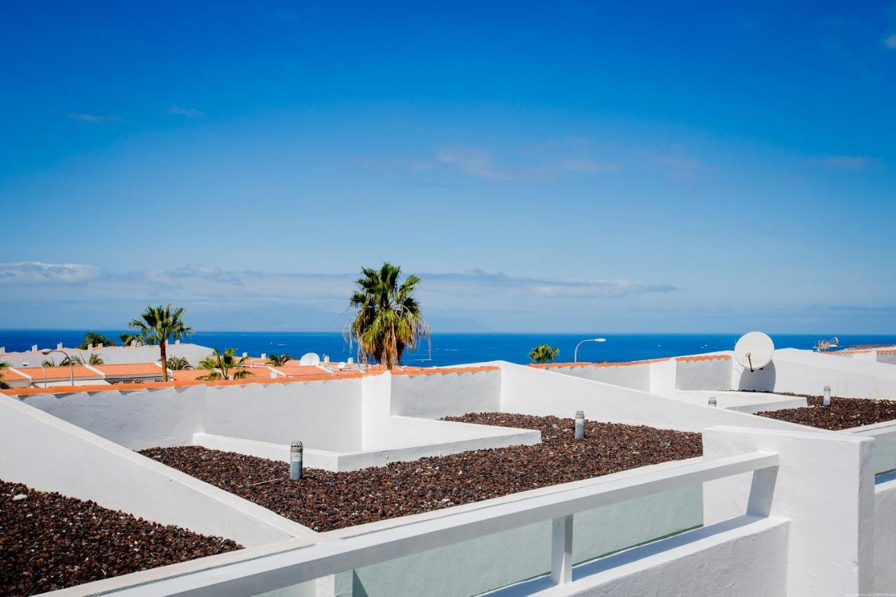 Royal Ocean View - Top Localization Адехе Екстериор снимка
